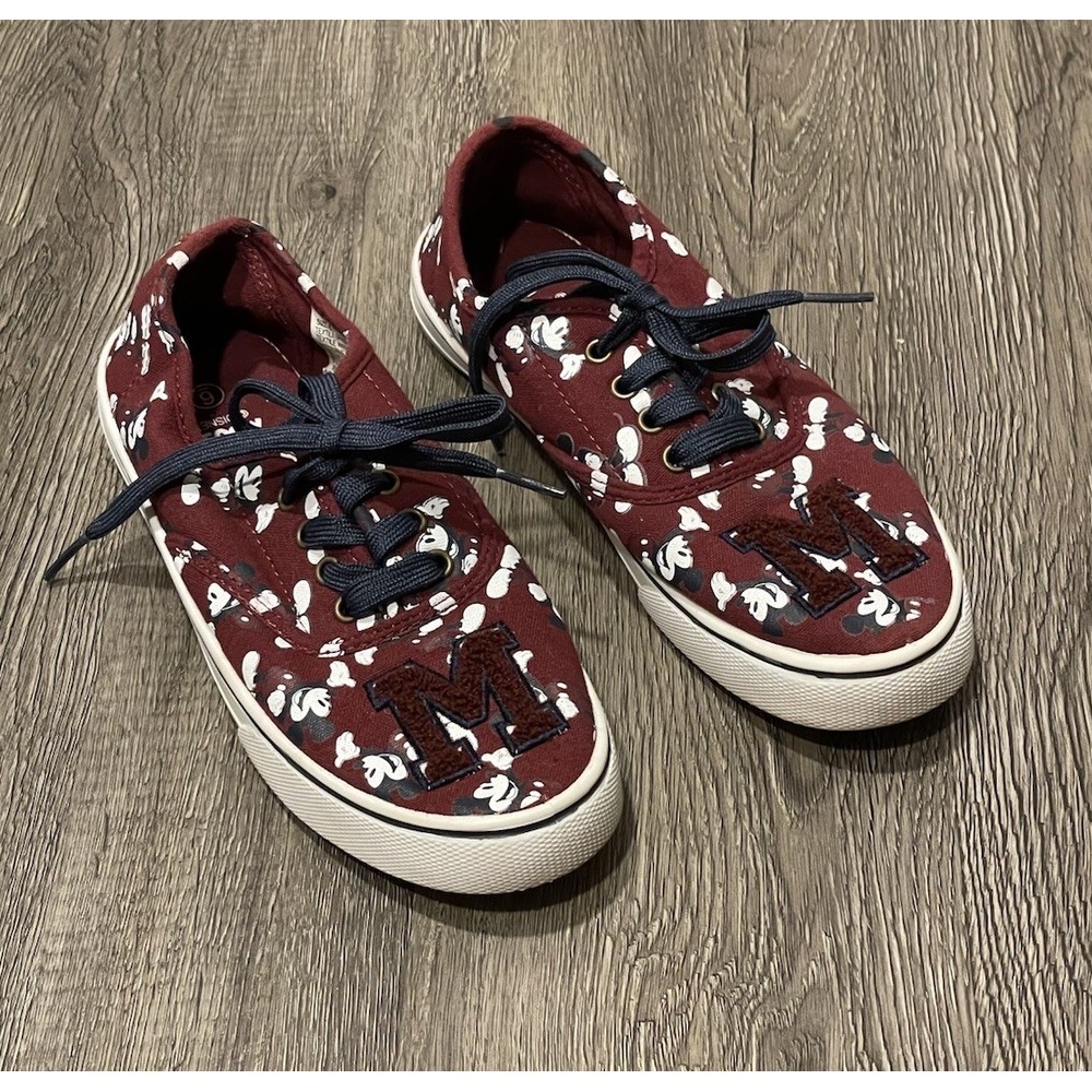Disney‎ Mickey Mouse Women Tennis Shoes Size 6 Burgundy Canvas "M" Patch Y2K